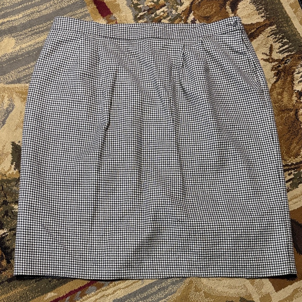 Leslie Fay Vintage Houndstooth Black and White Pencil Skirt